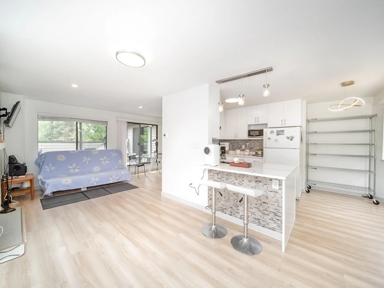 8566 Flowering Place, Burnaby, BC, V5A 4B4 - 4