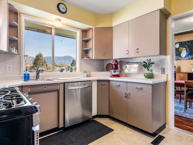 9668 Menzies Street, Chilliwack, BC, V2P 5Y9 - 11