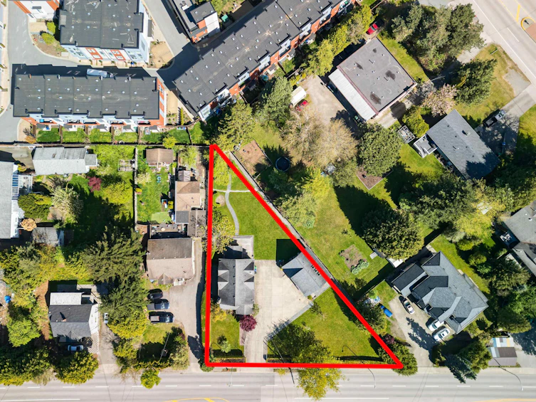 16051 16 Avenue, Surrey, BC, V4A 1S3