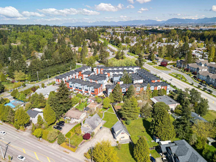 16051 16 Avenue, Surrey, BC, V4A 1S3 - 14