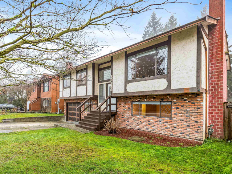 20320 Thorne Avenue, Maple Ridge, BC, V2X 8T9 - 2