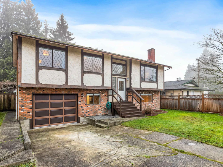 20320 Thorne Avenue, Maple Ridge, BC, V2X 8T9 - 3