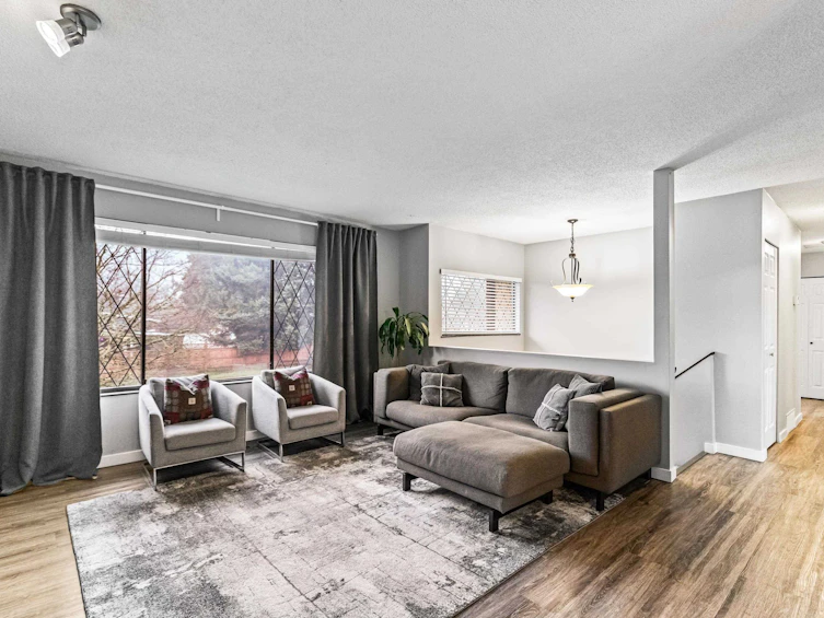20320 Thorne Avenue, Maple Ridge, BC, V2X 8T9 - 4