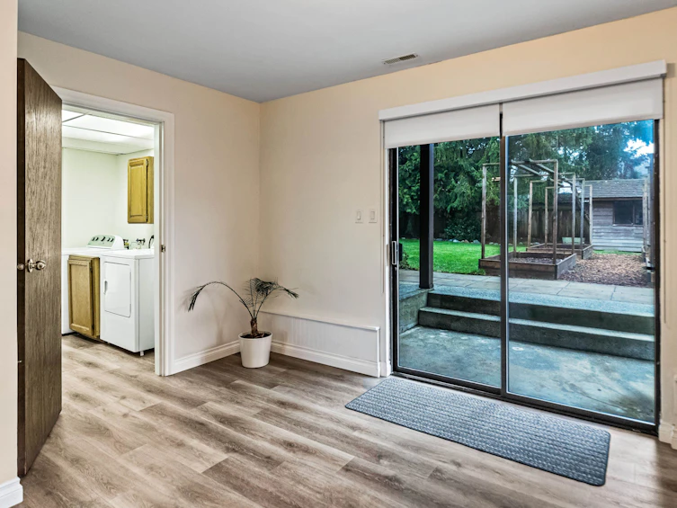 20320 Thorne Avenue, Maple Ridge, BC, V2X 8T9 - 23