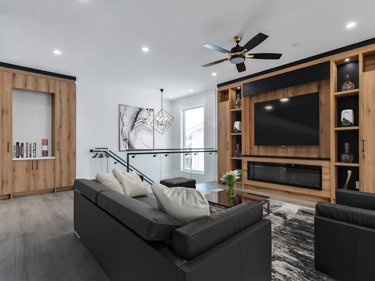 33999 Barker Court, Mission, BC, V2V 6B2 - 2