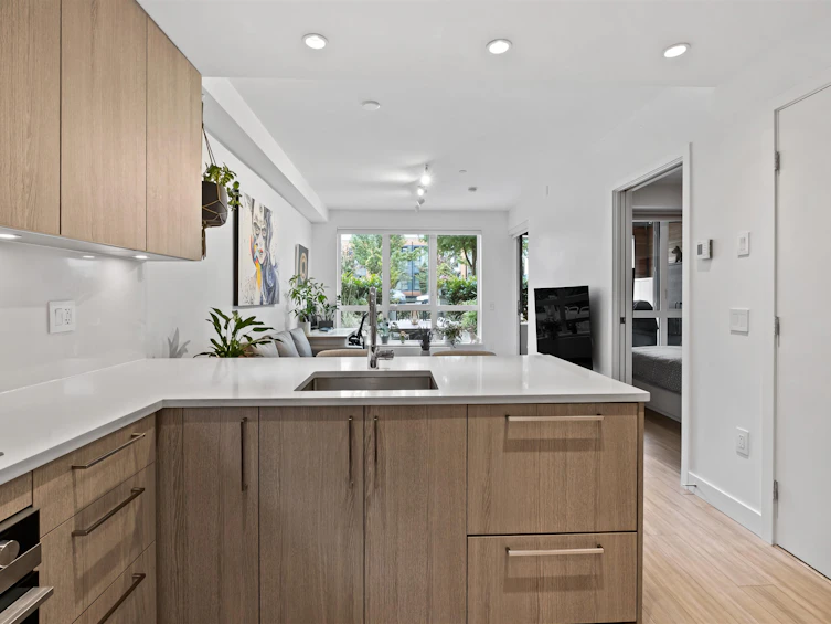 101-733 E 3rd Street, North Vancouver, BC, V7L 1G8 - 3