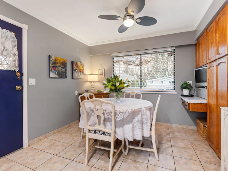 8906 Edinburgh Drive, Surrey, BC, V3V 7C2 - 16