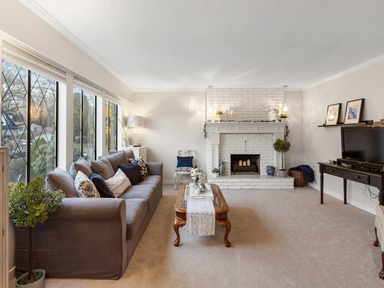 8906 Edinburgh Drive, Surrey, BC, V3V 7C2 - 9