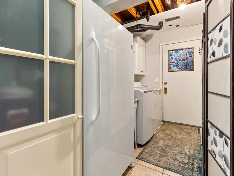 8906 Edinburgh Drive, Surrey, BC, V3V 7C2 - 34