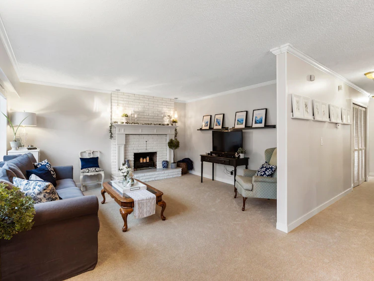 8906 Edinburgh Drive, Surrey, BC, V3V 7C2 - 8