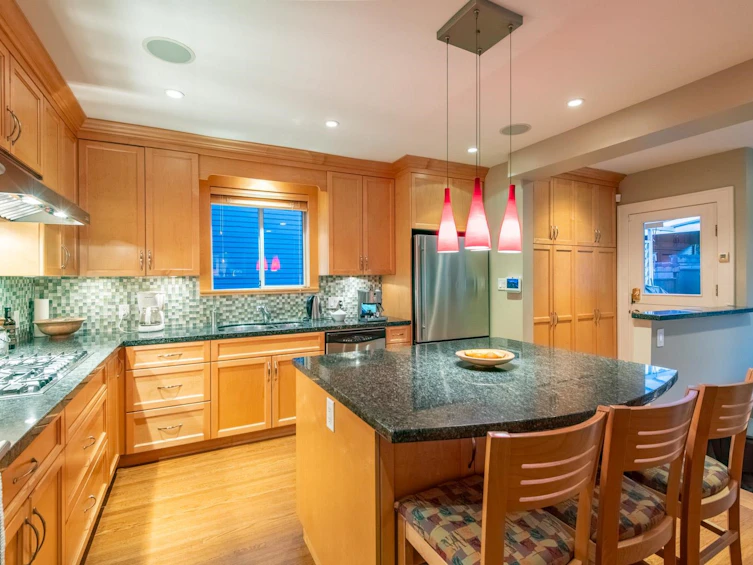 3940 W 10th Avenue, Vancouver, BC, V6R 2G8 - 14