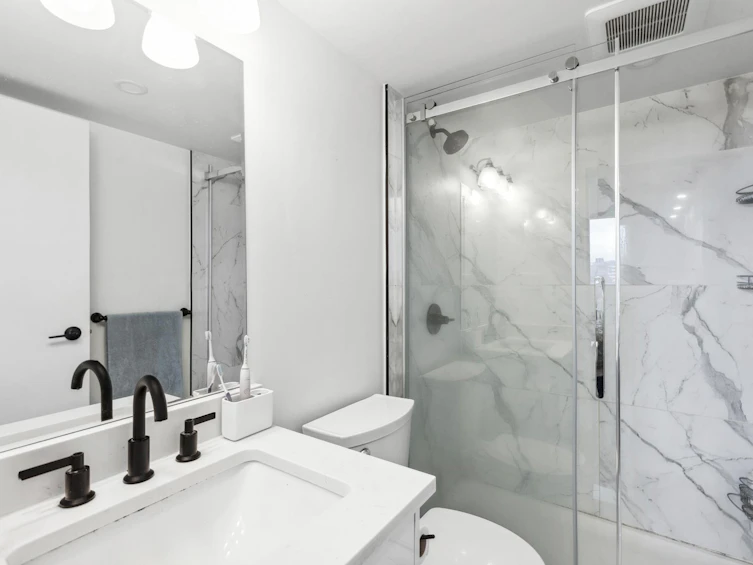 1003-140 E Keith Road, North Vancouver, BC, V7L 4M9 - 13