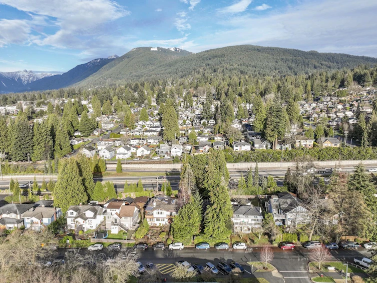 234 E 24th Street, North Vancouver, BC, V7L 3E7 - 3