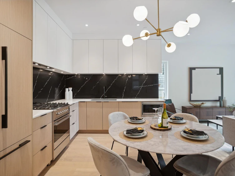 36 E 37th Avenue, Vancouver, BC, V5W 1E2 - 14
