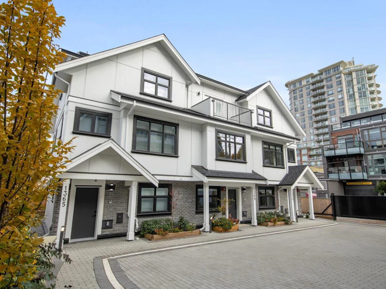 1369 E 24th Avenue, Vancouver, BC, V5V 2B6 - 3