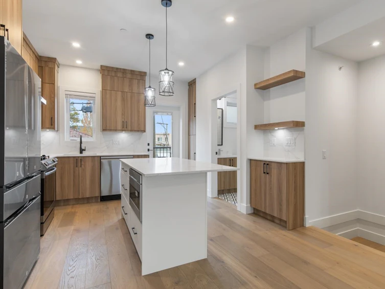 1369 E 24th Avenue, Vancouver, BC, V5V 2B6 - 4