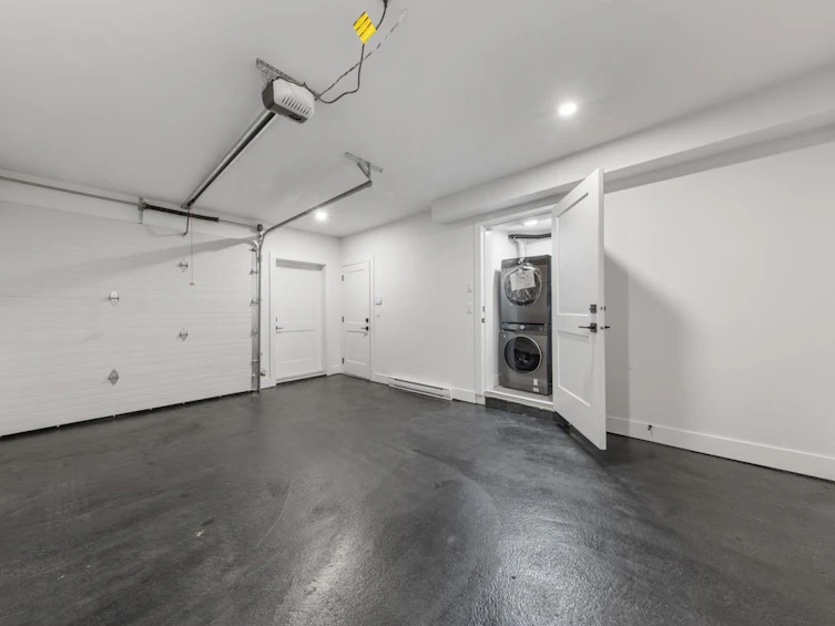 1369 E 24th Avenue, Vancouver, BC, V5V 2B6 - 23