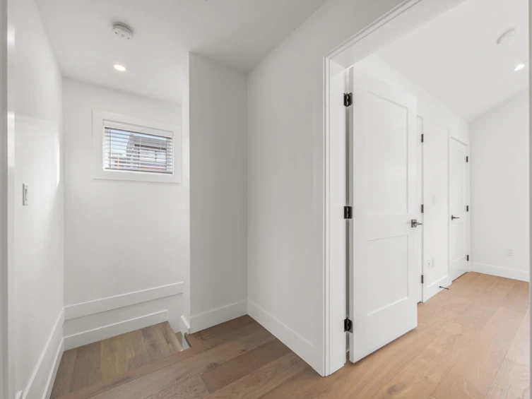 1373 E 24th Avenue, Vancouver, BC, V5V 2B6 - 16