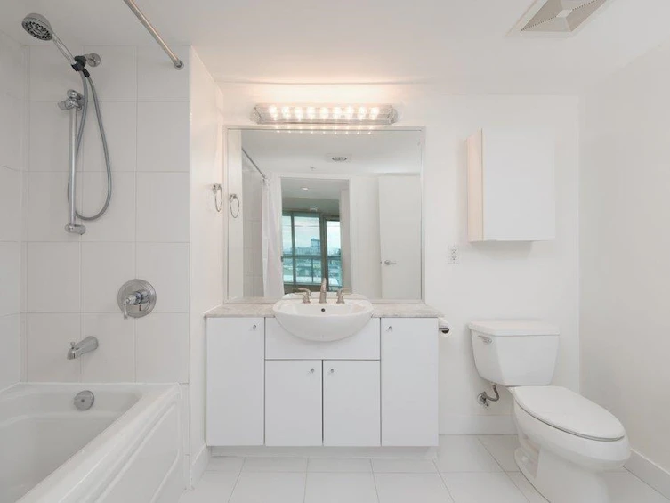 702-188 E Esplanade, North Vancouver, BC, V7L 4Y1 - 6