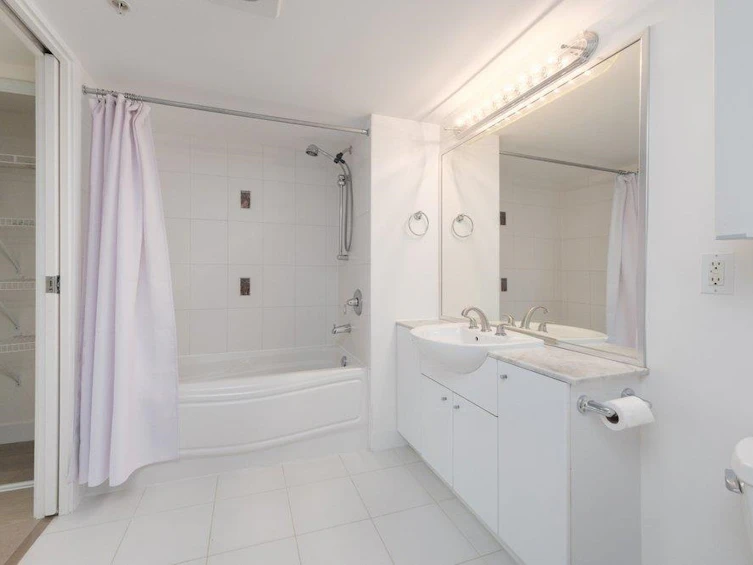 702-188 E Esplanade, North Vancouver, BC, V7L 4Y1 - 7
