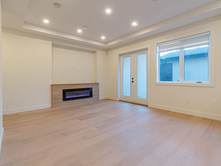 2-8192 Haig Street, Vancouver, BC, V6P 4R9 - 3