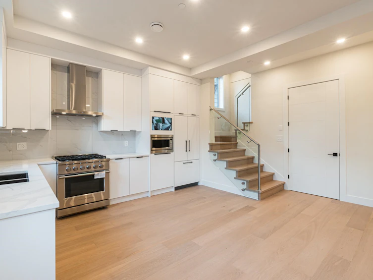2-8192 Haig Street, Vancouver, BC, V6P 4R9 - 7