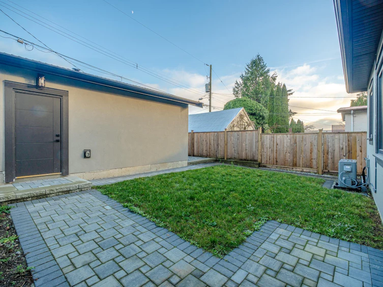 2-8192 Haig Street, Vancouver, BC, V6P 4R9 - 24