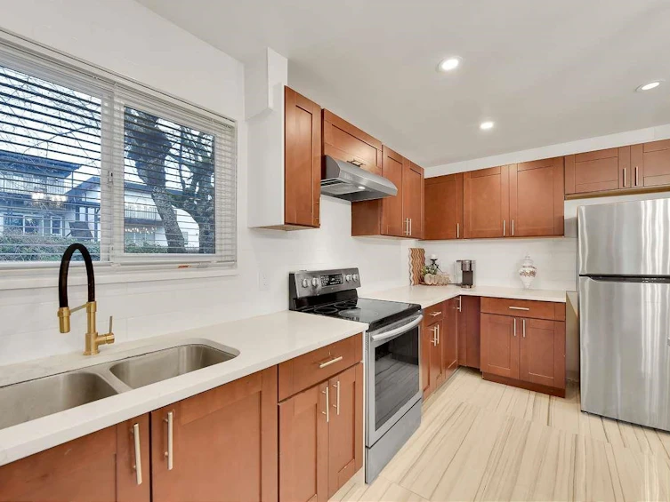 15909 Goggs Avenue, Surrey, BC, V4B 2P1 - 14