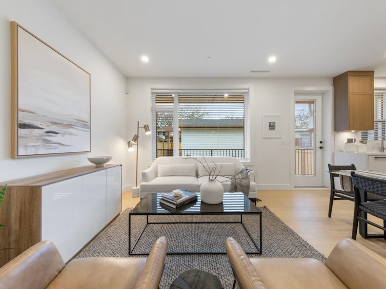 2207 E 7th Avenue, Vancouver, BC, V5N 1S8 - 4