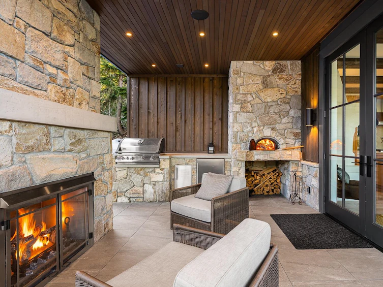 7457 Treetop Lane, Whistler, BC, V8E 0E9 - 17