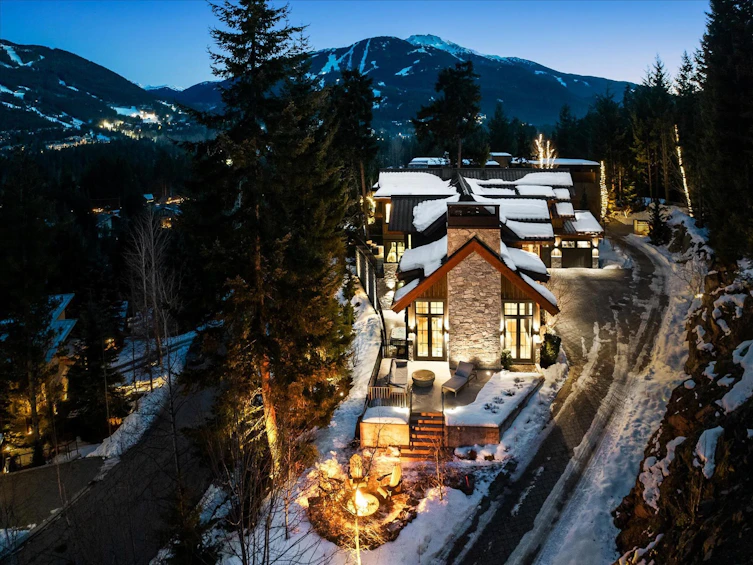 7457 Treetop Lane, Whistler, BC, V8E 0E9 - 28