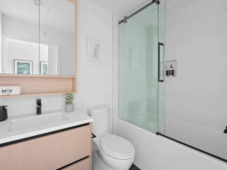 TH5-6768 Oak Street, Vancouver, BC, V6P 0L2 - 8