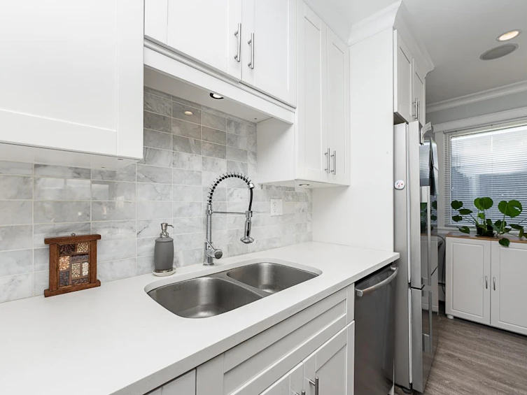 303-2040 Cornwall Avenue, Vancouver, BC, V6J 1E1 - 6