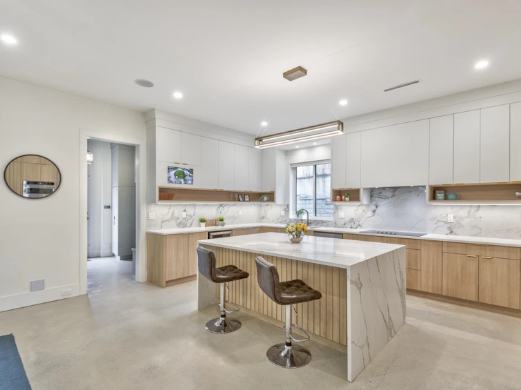 3347 Lakedale Avenue, Burnaby, BC, V5A 3C9 - 13