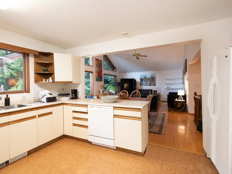 1581 Whitesails Drive, Bowen Island, BC, V0N 1G2 - 11