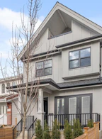 2 529 E 51st Avenue