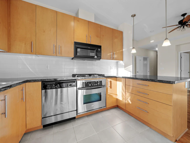414-3551 Foster Avenue, Vancouver, BC, V5R 0A1 - 24