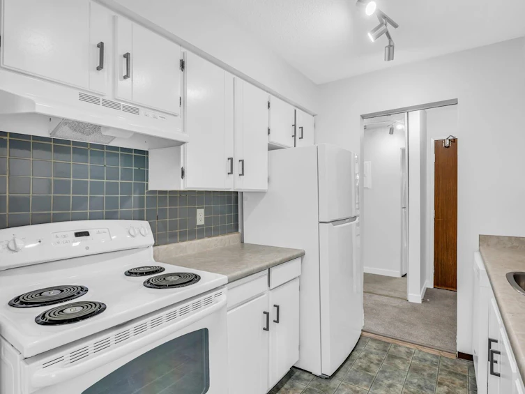 204-1877 W 5th Avenue, Vancouver, BC, V6J 1P5 - 12