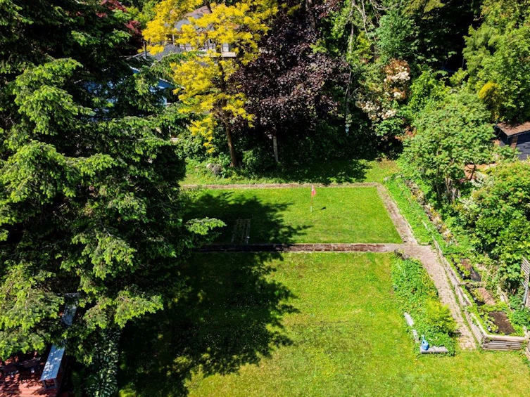 1427 Appin Road, North Vancouver, BC, V7J 2T4 - 4