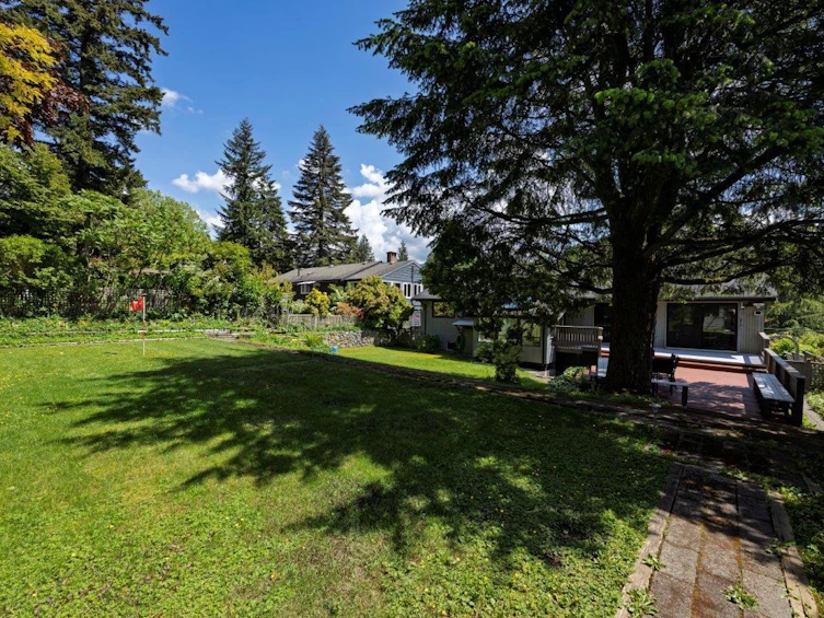 1427 Appin Road, North Vancouver, BC, V7J 2T4 - 28