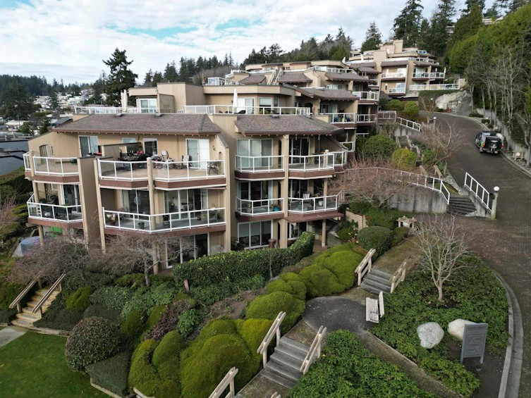 302-15015 Victoria Avenue, Surrey, BC, V3B 1G2 - 2