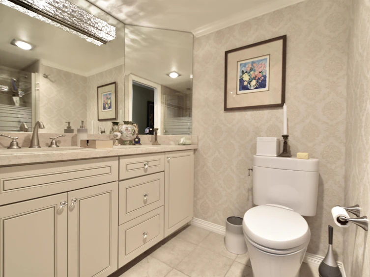 302-15015 Victoria Avenue, Surrey, BC, V3B 1G2 - 20