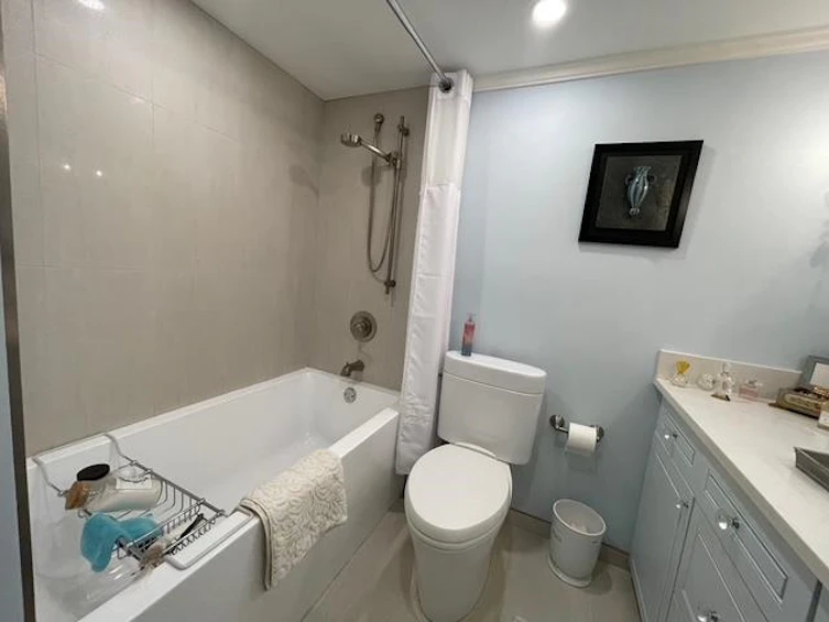 302-15015 Victoria Avenue, Surrey, BC, V3B 1G2 - 23