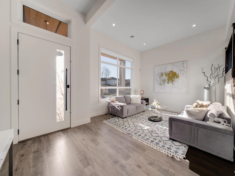 16657 18a Avenue, Surrey, BC, V3Z 1A2 - 2