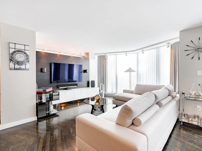 803 - 889 Homer Street, Vancouver BC V6B 5S3