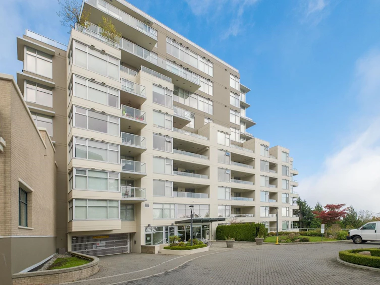 207-9288 University Crescent, Burnaby, BC, V5A 4X7