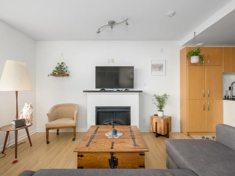 207-9288 University Crescent, Burnaby, BC, V5A 4X7 - 6