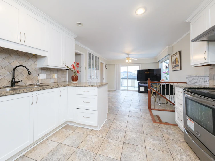6140 Buckingham Place, Burnaby, BC, V5E 3W5 - 8