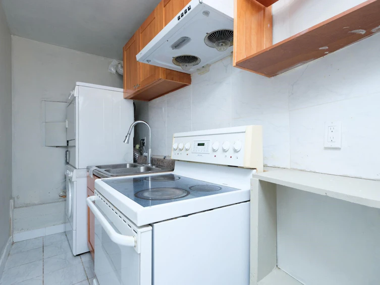 6140 Buckingham Place, Burnaby, BC, V5E 3W5 - 25