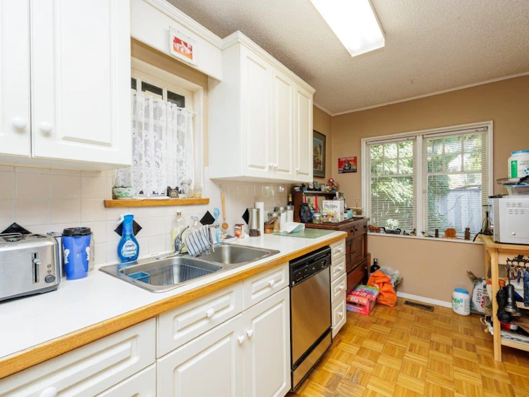 123 E Kings Road, North Vancouver, BC, V7N 1H4 - 6